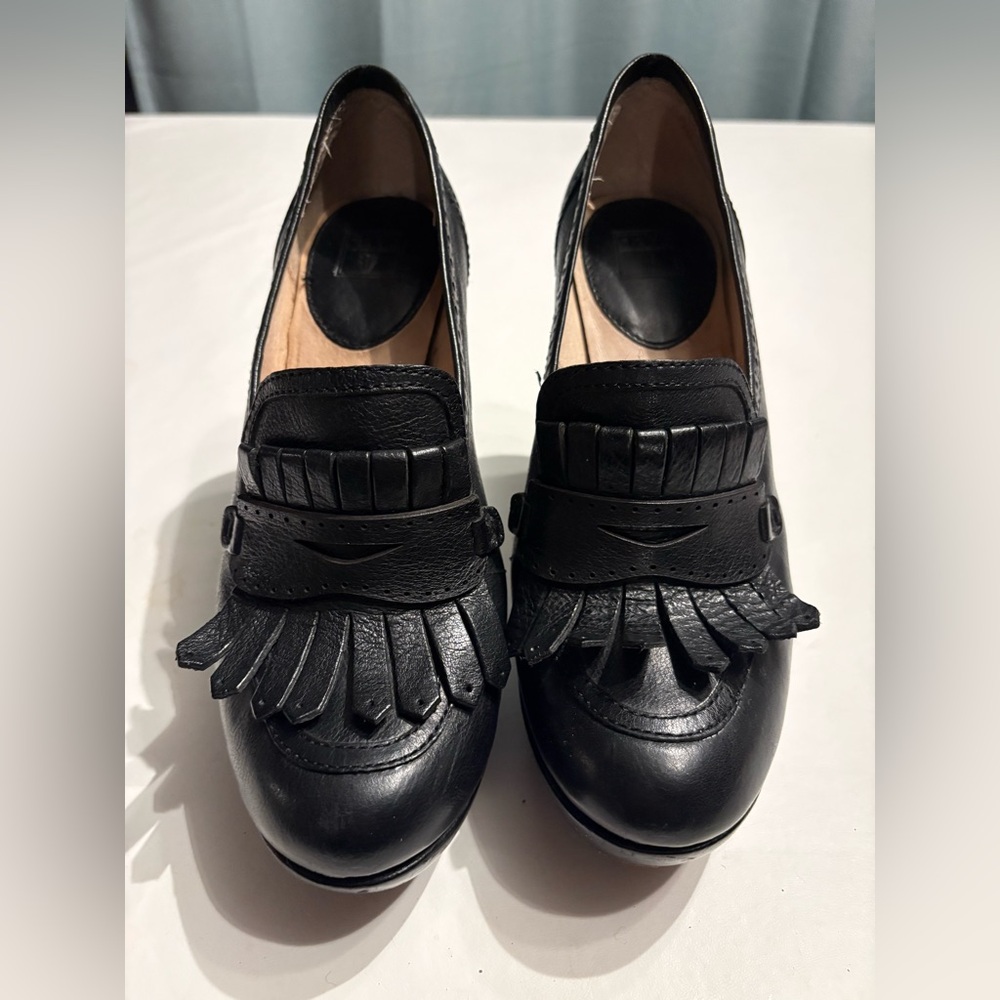 Frye Black Leather Naiya Kiltie Platform Loafers Size 10 - like new - Picture 2 of 10